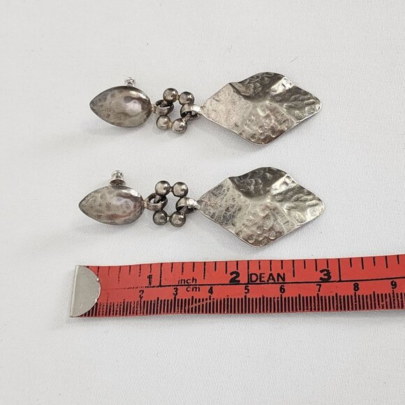 VTG Hammered Silver Brutalist Drop Earrings Artistic Unique VTG Drk Boho Grunge - Picture 9 of 10